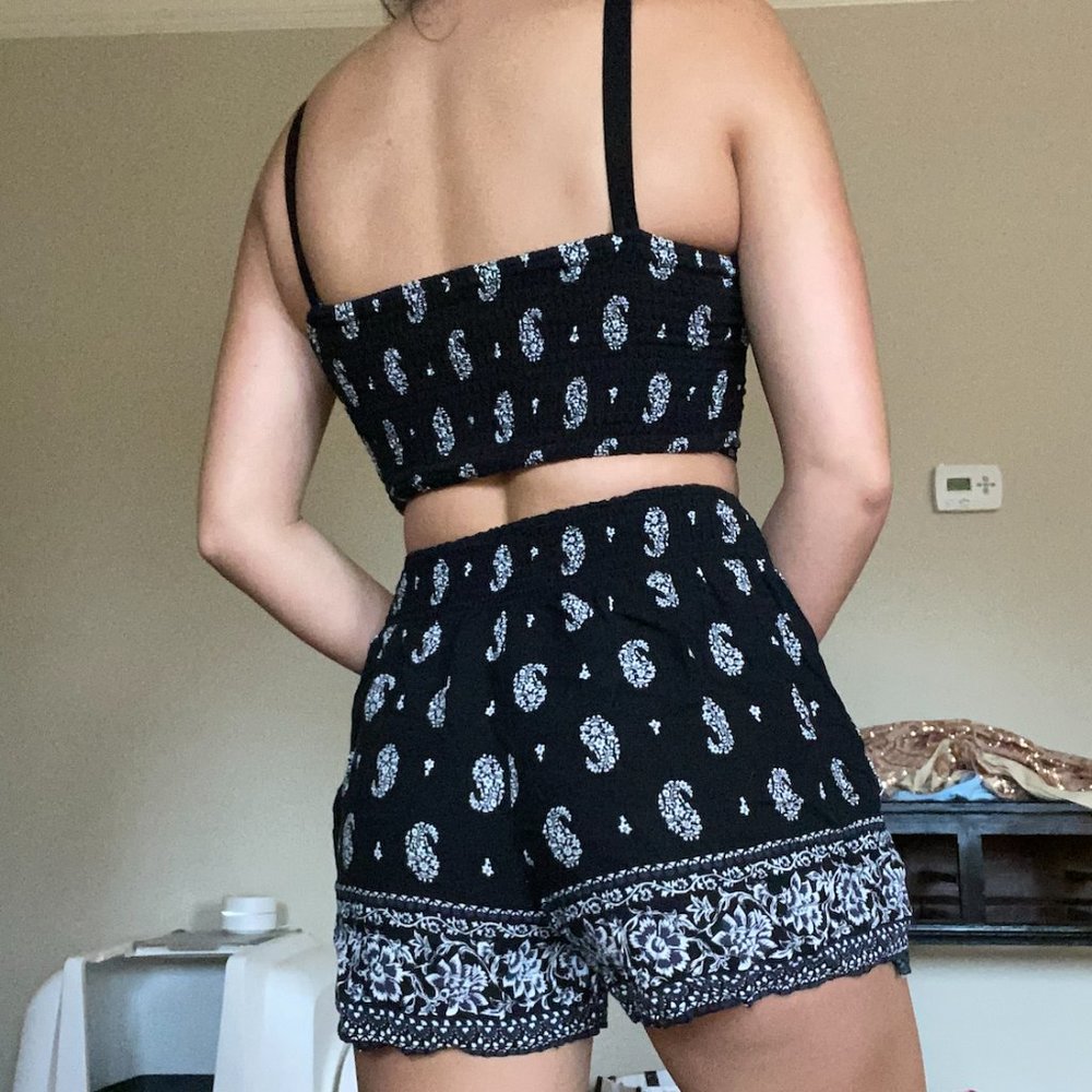 Black and White Crop Top and Short Set - Picture 2 of 4